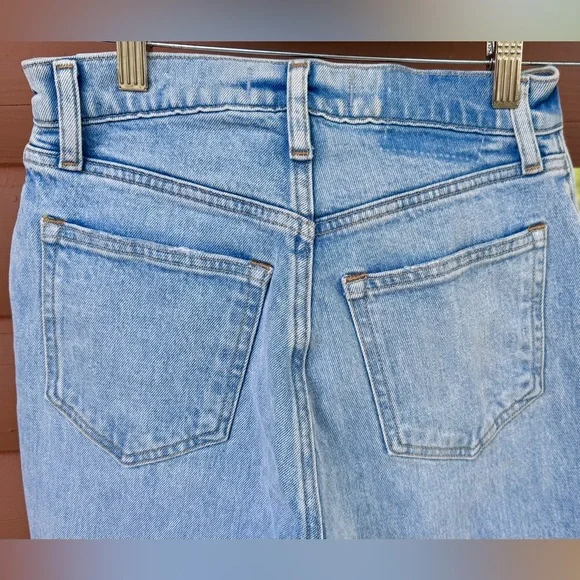 Abercrombie Curve Love 90s Ultra High Rise Straight Jeans - Picture 13 of 16